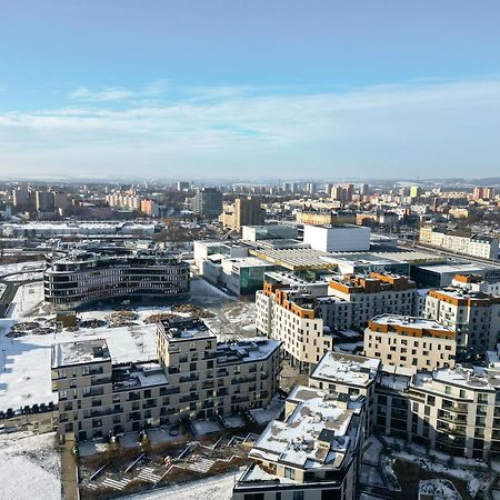 Bnb New Beautiful Apartment In The Center Of Ostrava With Option Garage Parking エクステリア 写真