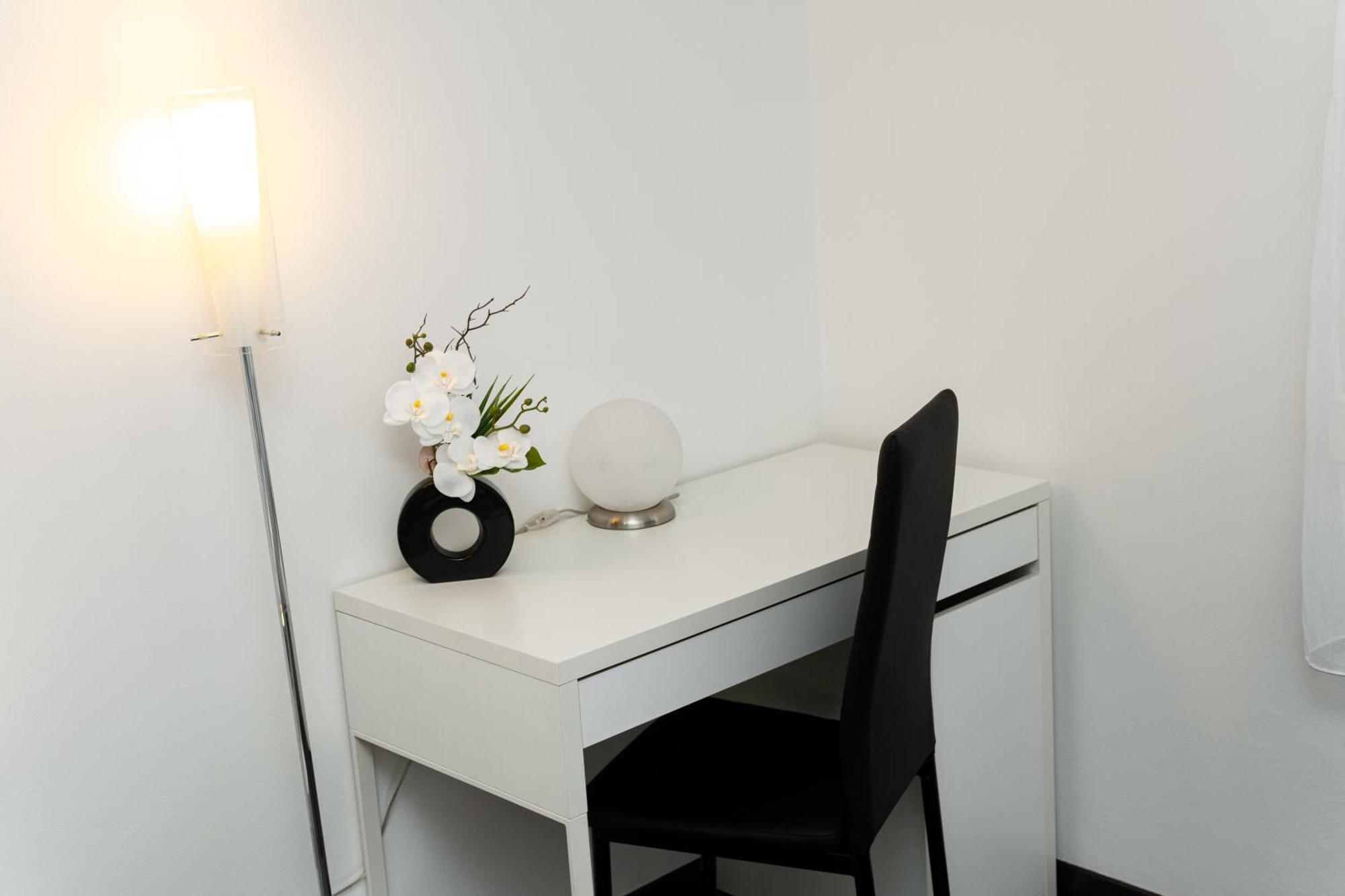 Bnb New Beautiful Apartment In The Center Of Ostrava With Option Garage Parking エクステリア 写真