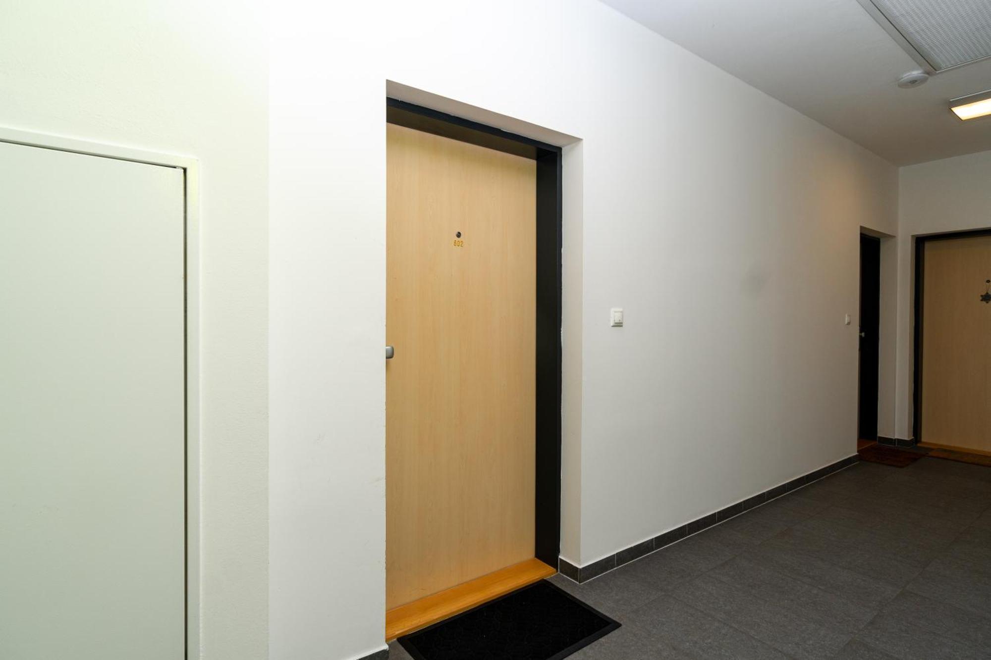 Bnb New Beautiful Apartment In The Center Of Ostrava With Option Garage Parking エクステリア 写真