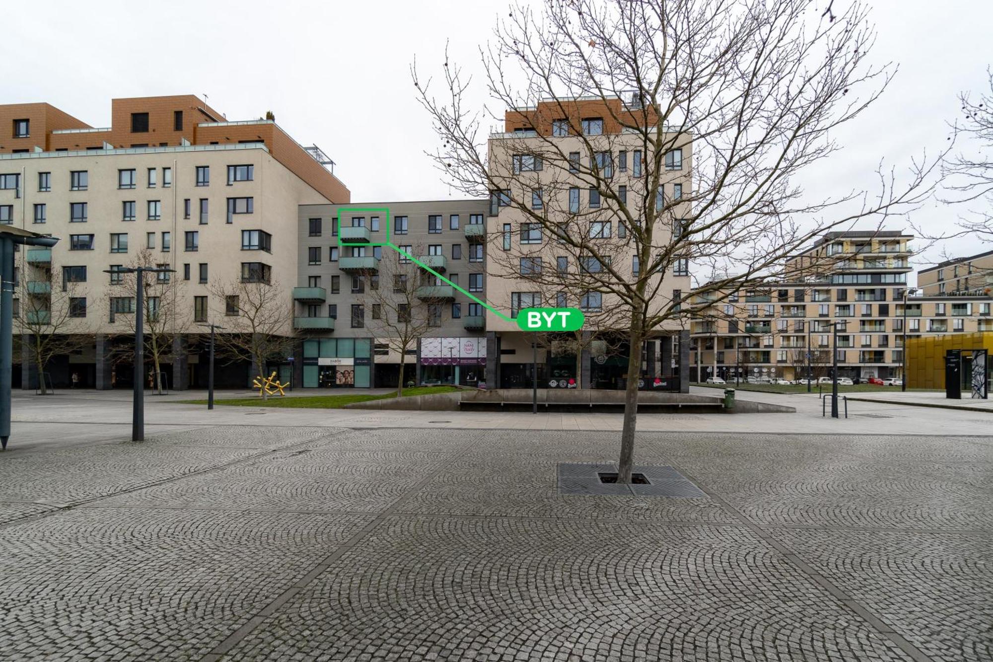 Bnb New Beautiful Apartment In The Center Of Ostrava With Option Garage Parking エクステリア 写真