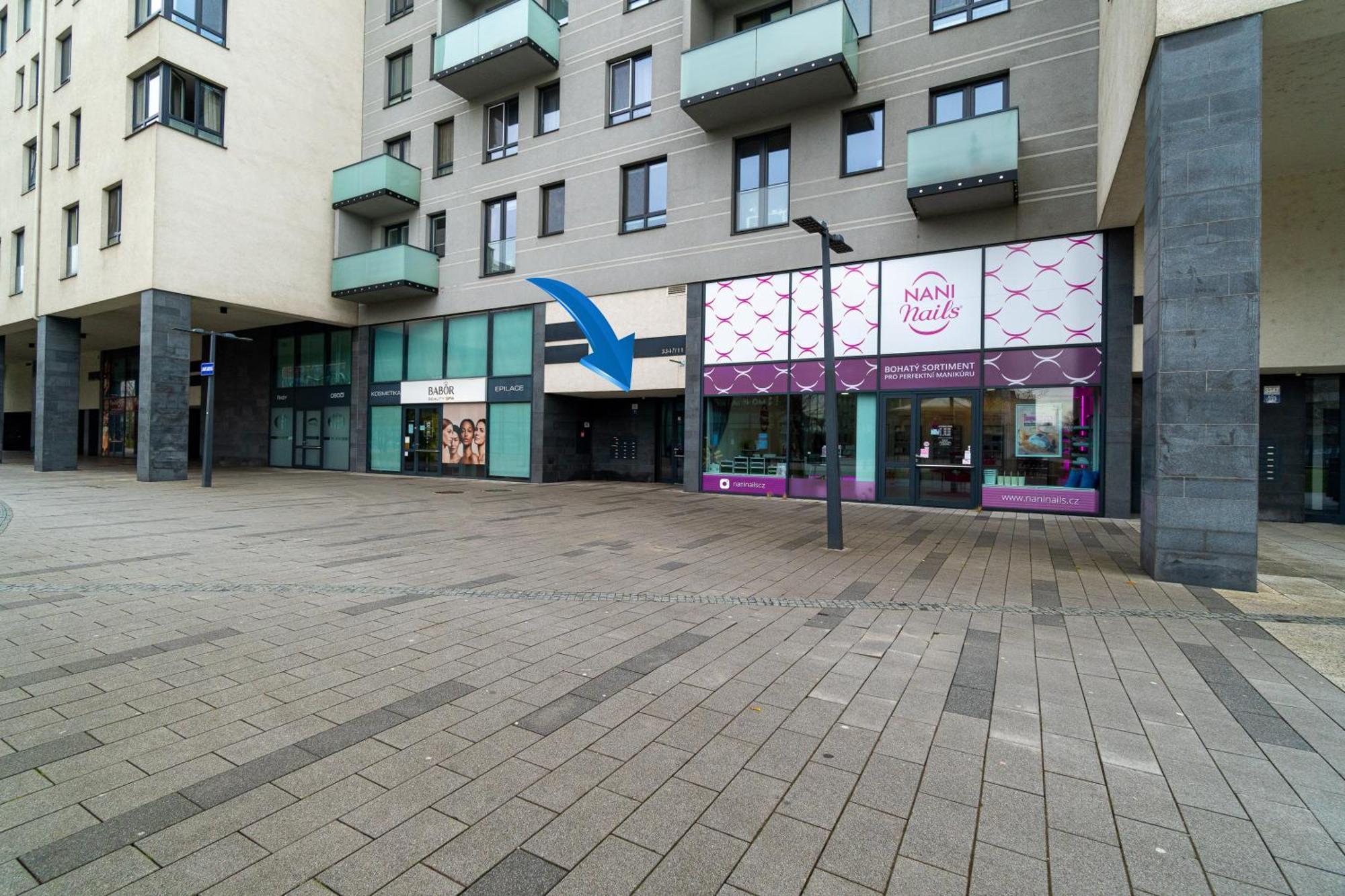 Bnb New Beautiful Apartment In The Center Of Ostrava With Option Garage Parking エクステリア 写真