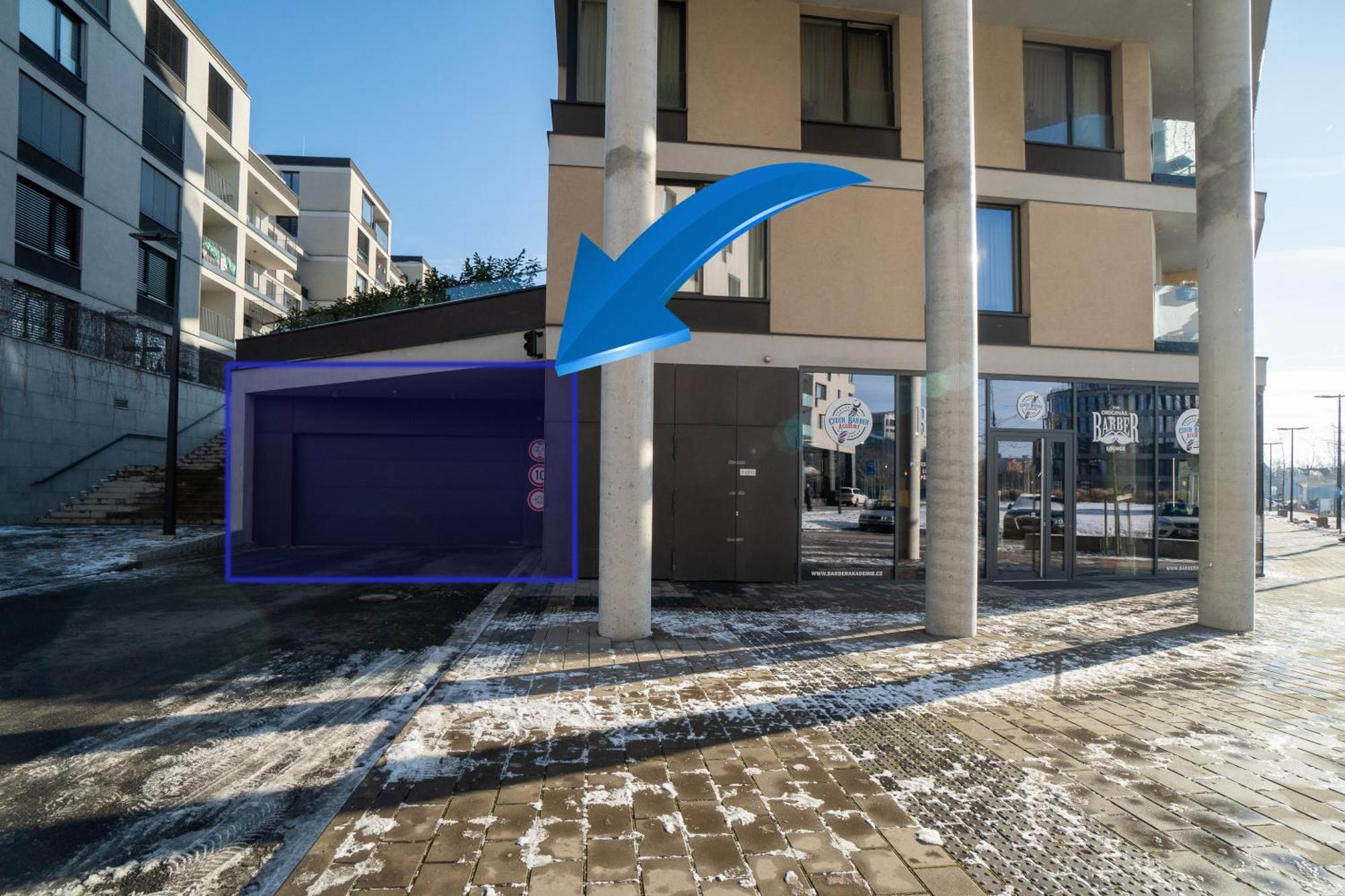 Bnb New Beautiful Apartment In The Center Of Ostrava With Option Garage Parking エクステリア 写真