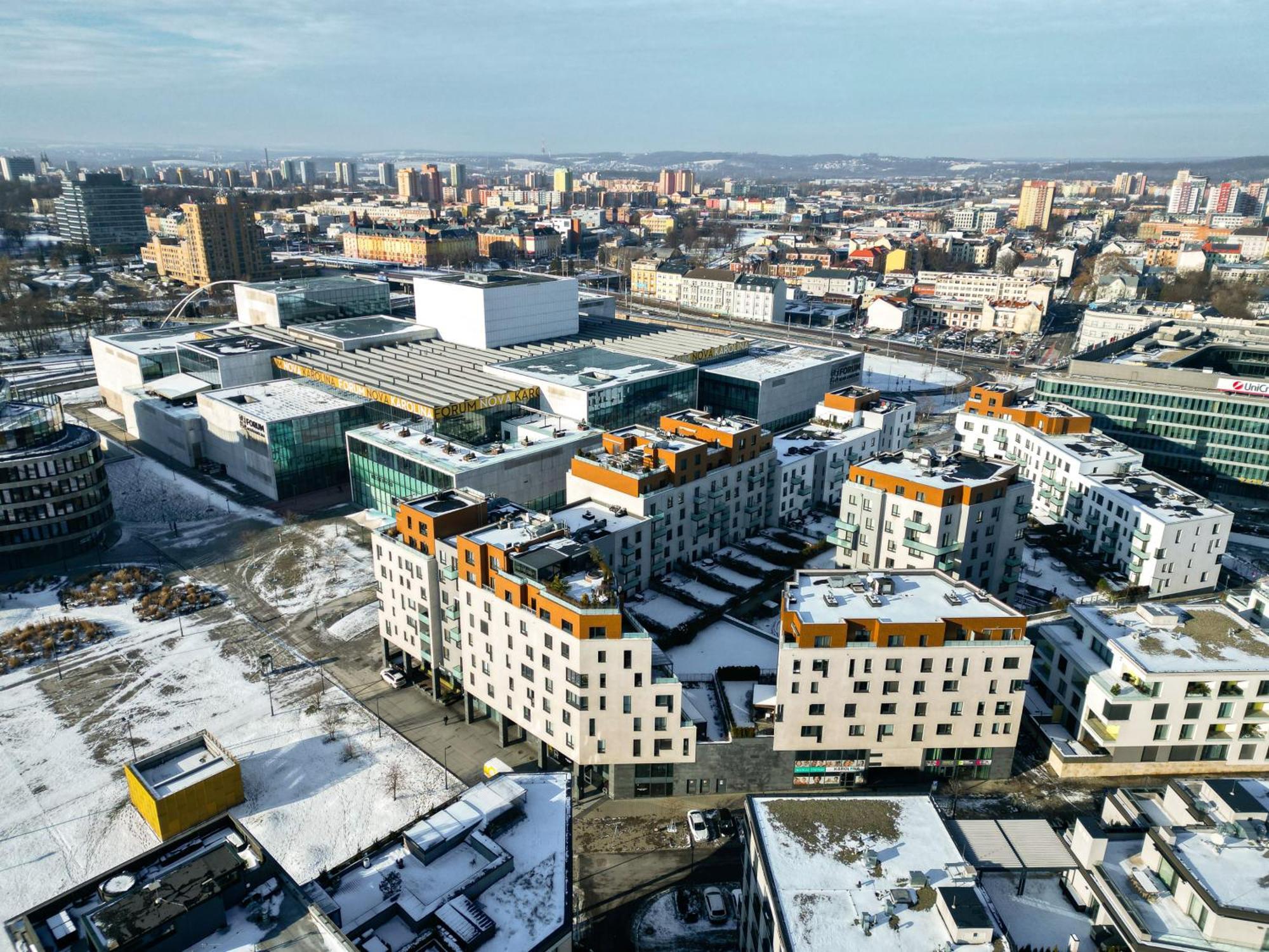 Bnb New Beautiful Apartment In The Center Of Ostrava With Option Garage Parking エクステリア 写真