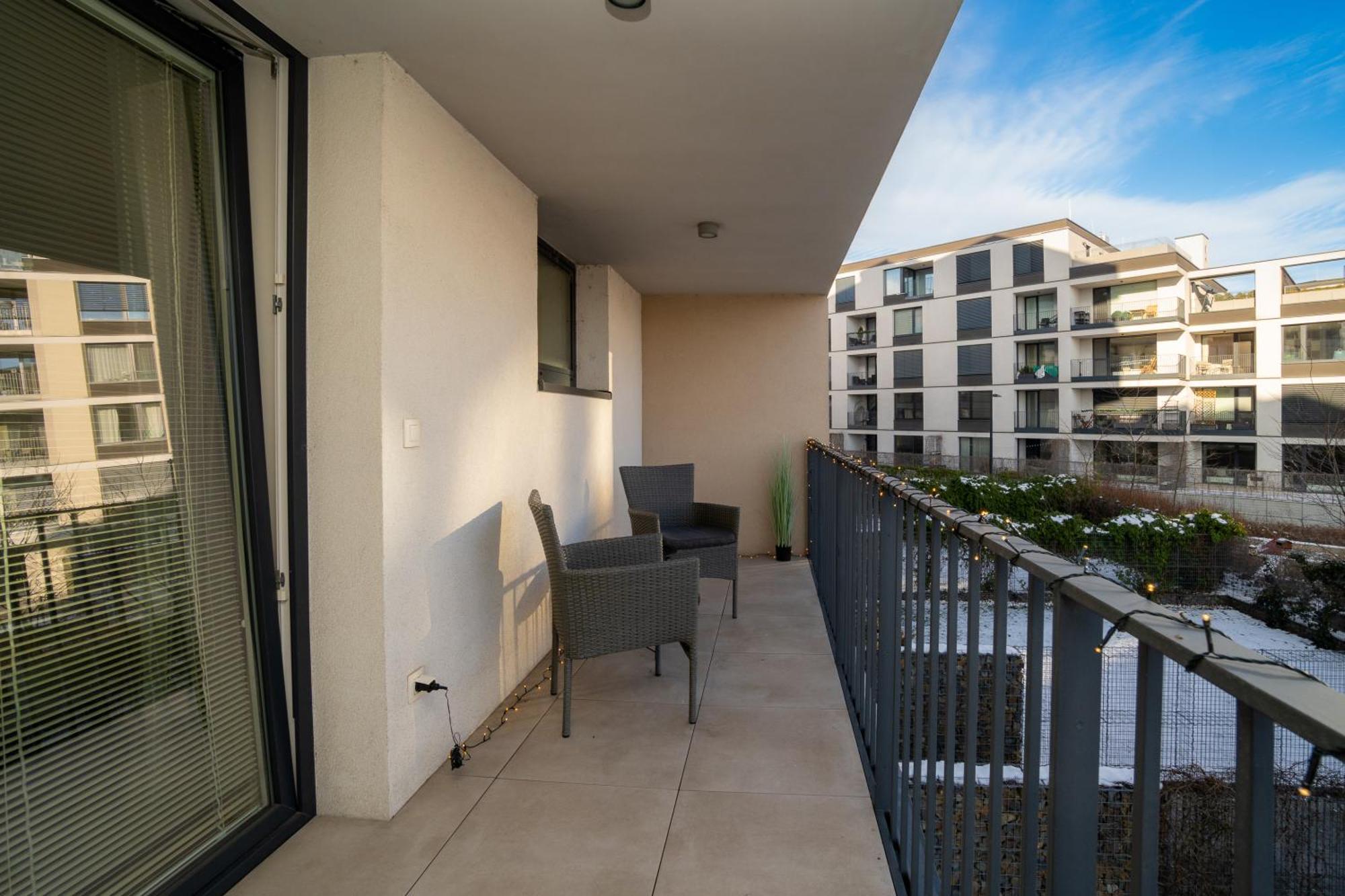 Bnb New Beautiful Apartment In The Center Of Ostrava With Option Garage Parking エクステリア 写真