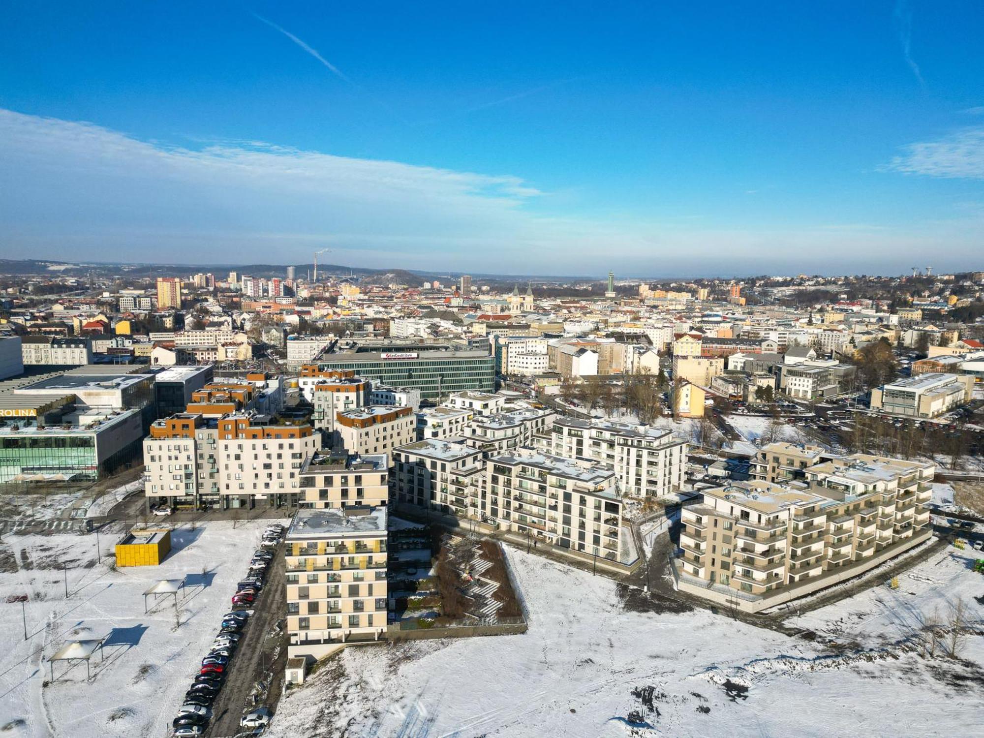 Bnb New Beautiful Apartment In The Center Of Ostrava With Option Garage Parking エクステリア 写真