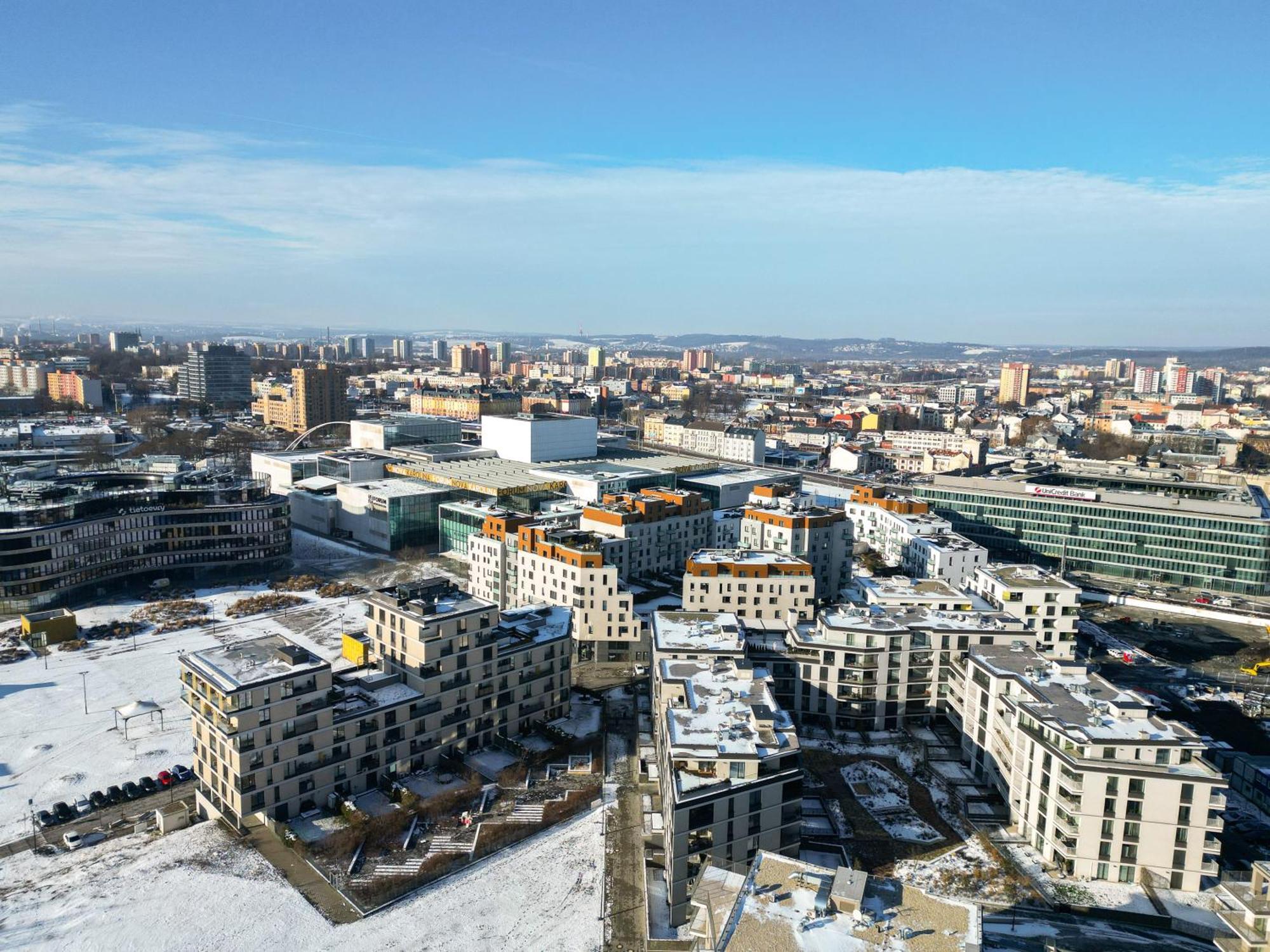 Bnb New Beautiful Apartment In The Center Of Ostrava With Option Garage Parking エクステリア 写真