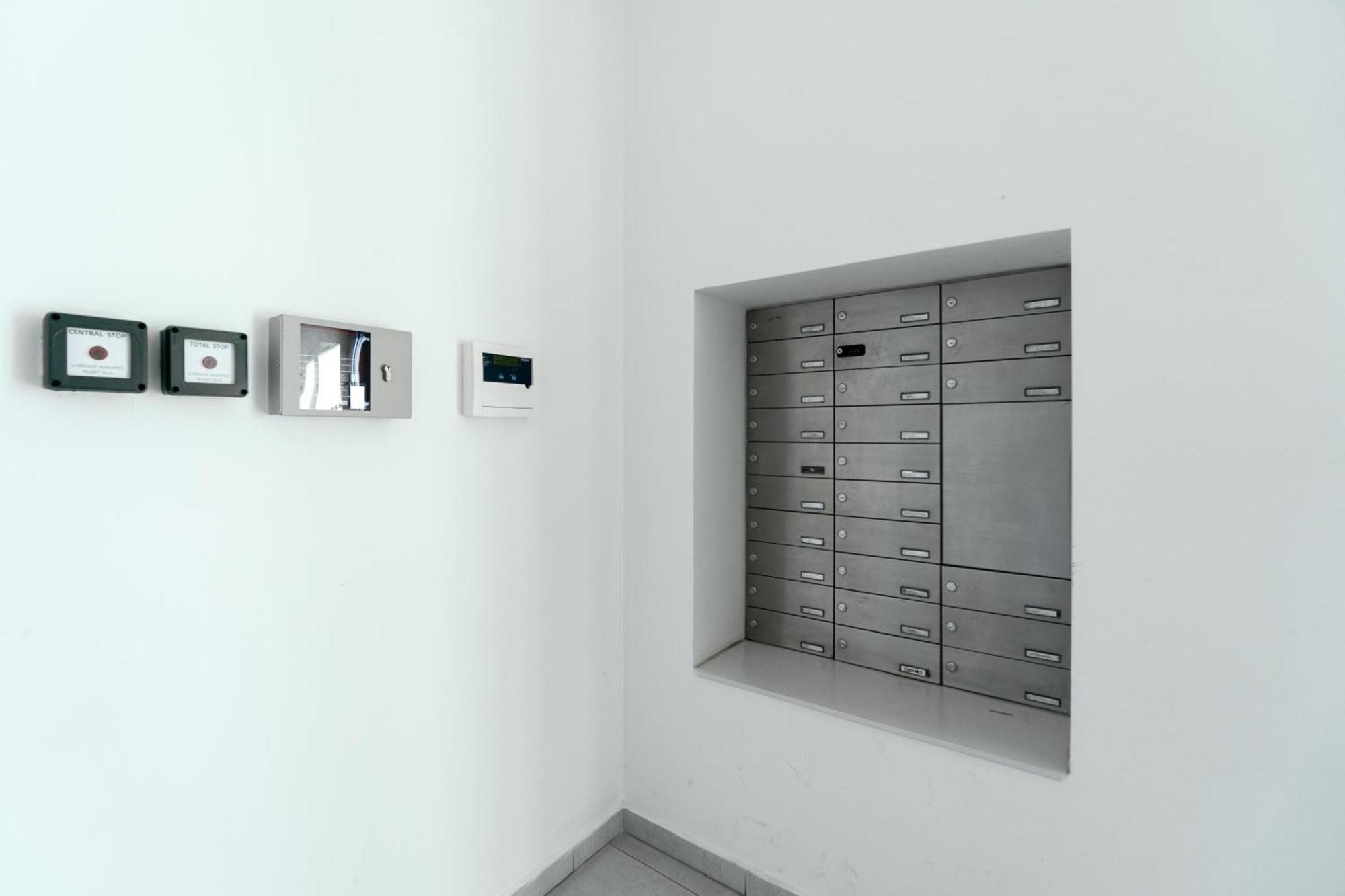 Bnb New Beautiful Apartment In The Center Of Ostrava With Option Garage Parking エクステリア 写真